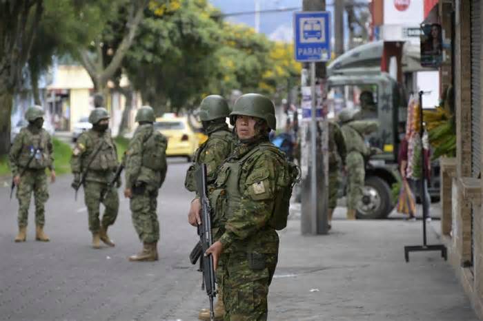 Lực lượng vũ trang Ecuador giải quyết khủng hoảng con tin nghiêm trọng tại các nhà tù