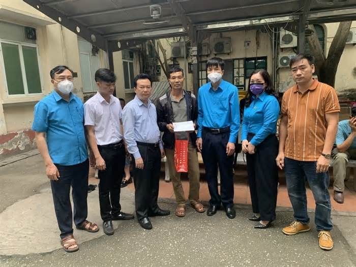 Bắc Ninh: Thăm hỏi các công nhân bị tai nạn nổ hố gas ở công ty giấy