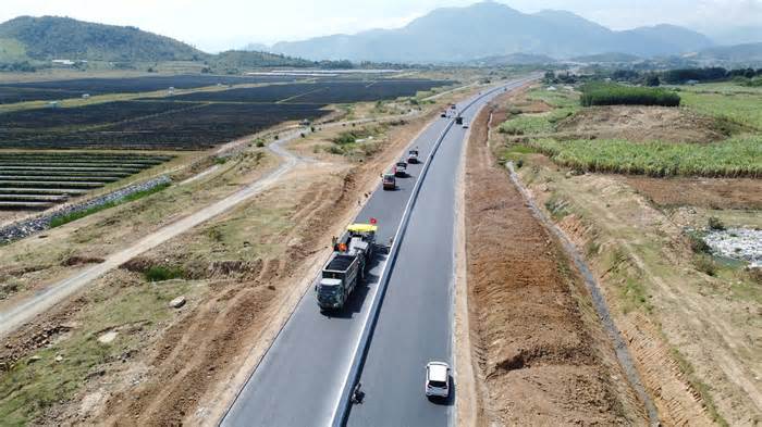 Đề xuất hoàn chỉnh nút giao cao tốc Khánh Hòa - Buôn Ma Thuột với QL26