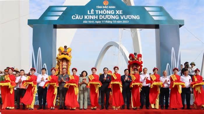 Bắc Ninh: Thông xe cây cầu gần 2.000 tỷ vượt sông Đuống