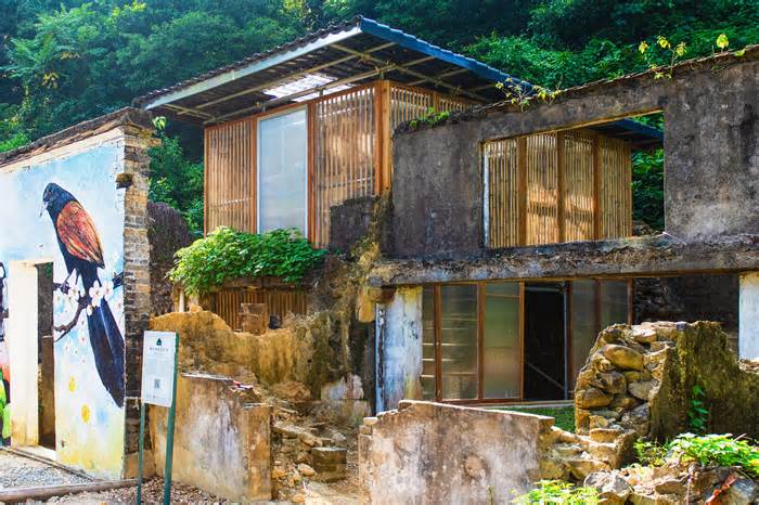 Ngắm nhìn những ngôi nhà được được hồi sinh trong làng cổ Mui Tsz Lam