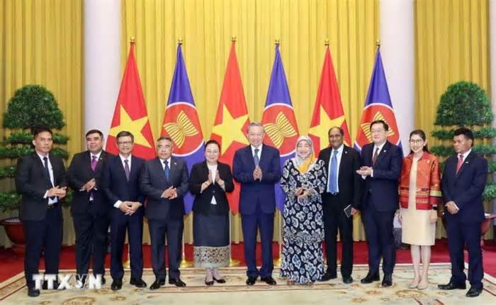 Chủ tịch nước Tô Lâm tiếp Đại sứ các nước ASEAN và Timor Leste