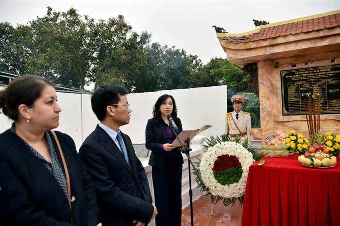 Lễ tưởng niệm 50 năm vụ tai nạn máy bay ở huyện Sóc Sơn, Hà Nội