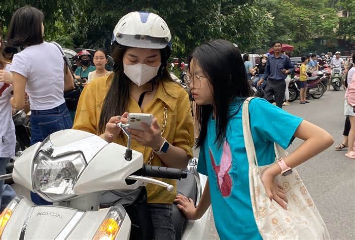 Hơn 7.000 học sinh vào đợt thi công lập cuối cùng ở Hà Nội