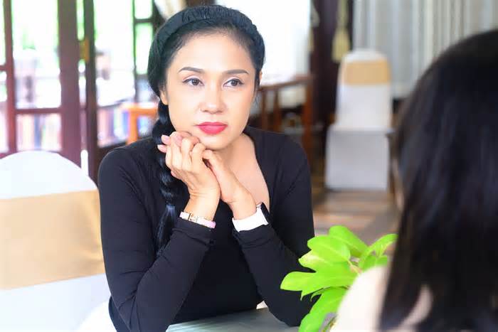 Việt Trinh: 'Tôi một mình vượt trầm cảm'