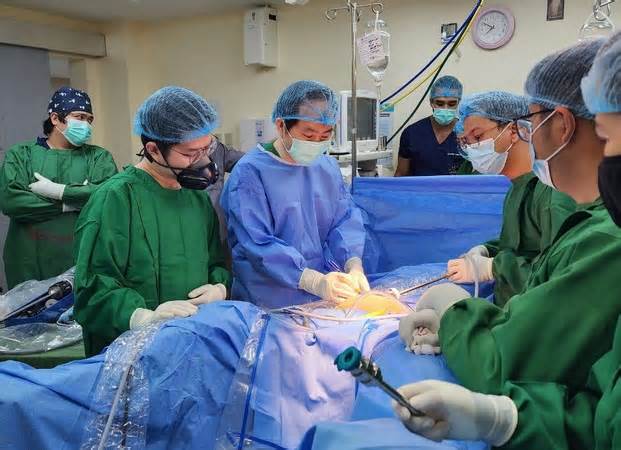 Bệnh viện Bình Dân tiếp tục chuyển giao phẫu thuật robot ở Philippines