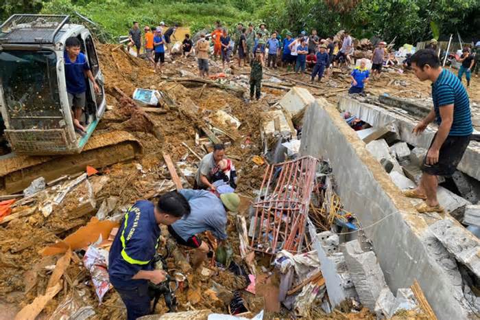 Sạt lở ở Hà Giang: Tạm dừng tìm kiếm nạn nhân mất tích