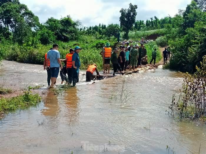 Tìm thấy thi thể người đàn ông mất tích do nước cuốn trôi ở Đắk Nông