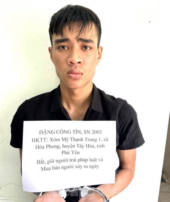 Bắt giữ 11 kẻ tổ chức mua bán người qua Campuchia