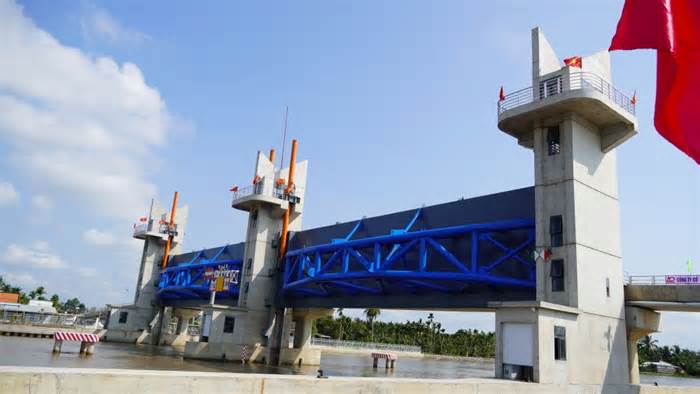 Cống 500 tỉ giải quyết bài toán mặn cho Sóc Trăng