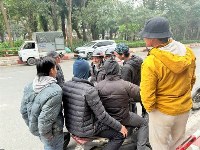 'Chợ người' giáp Tết