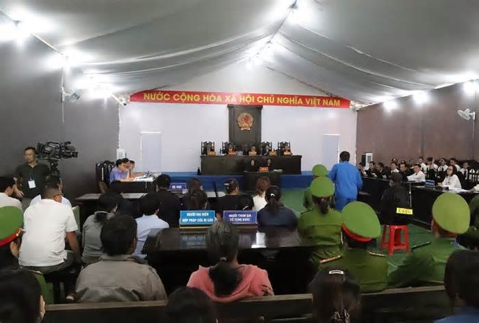 Vụ tấn công trụ sở UBND xã ở Đắk Lắk, nhiều bị cáo ăn năn hối lỗi tại tòa