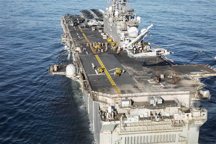 Hải quân Mỹ: 3.000 lính Mỹ tới Biển Đỏ bảo vệ các tàu thương mại