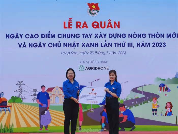 Cao điểm tình nguyện chung tay xây dựng nông thôn mới ở Lạng Sơn