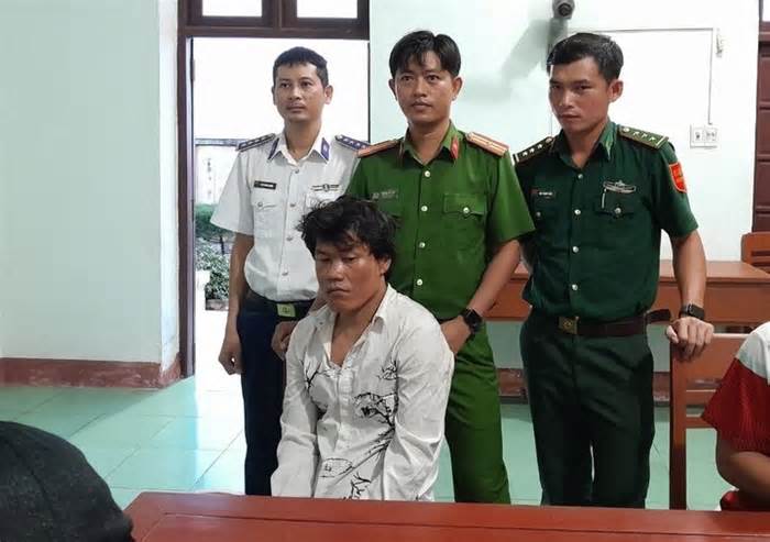 Bị truy nã vì tàng trữ ma túy, người đàn ông ở Bình Thuận ra đảo Lý Sơn lẩn trốn
