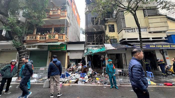 Thủ tướng: Khẩn trương điều tra vụ cháy khiến 4 người tử vong ở phố cổ Hà Nội