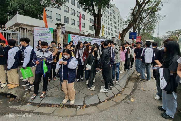 20.000 học sinh đổ về Hà Nội nghe tư vấn tuyển sinh đại học