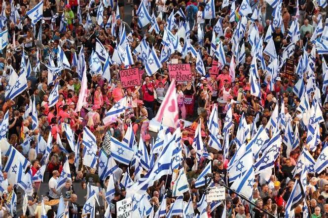 Israel: Người biểu tình phong tỏa, chặn lối vào cảng biển Haifa