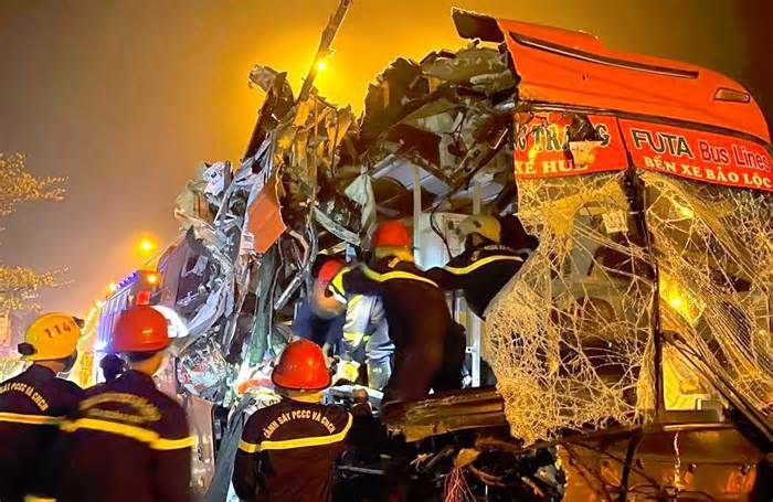Khởi tố tài xế xe khách vụ tai nạn 16 người thương vong ở Quảng Nam