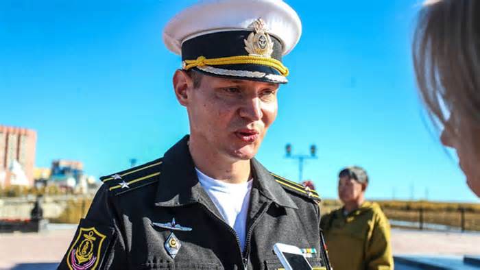 Cựu chỉ huy tàu ngầm Nga bị bắn chết khi chạy bộ