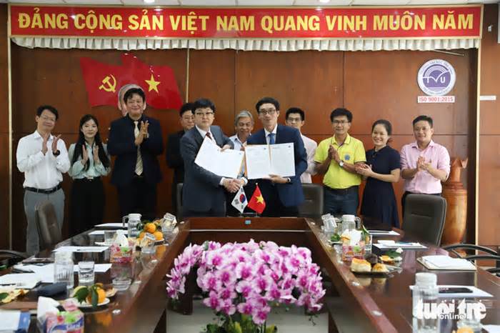 Tập đoàn Hàn Quốc hỗ trợ công nghệ nước sạch cho trường đại học Trà Vinh