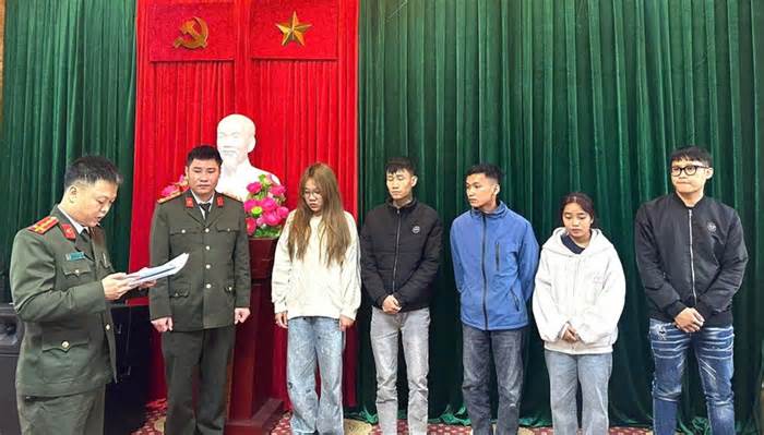 Bóc gỡ đường dây mua bán tài khoản ngân hàng để phục vụ cờ bạc trực tuyến