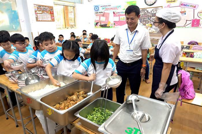 Diễn đàn 'Giám sát bữa ăn học đường': Phát hiện vi phạm phải xử nghiêm