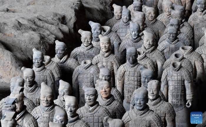 Sửng sốt kho báu chôn giữa đội quân đất nung trong lăng mộ Tần Thủy Hoàng