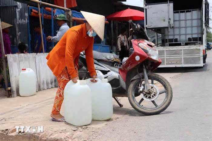 Tiền Giang: Nỗ lực cấp nước sinh hoạt cho người dân vùng hạn mặn gay gắt