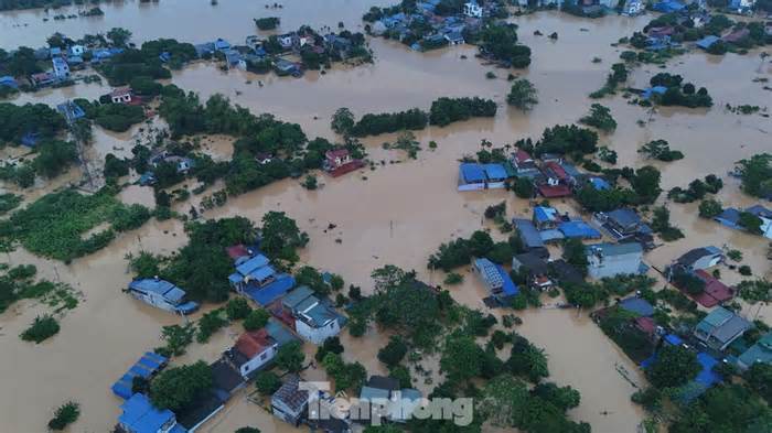 Thủ tướng chỉ đạo ứng phó lũ lớn trên sông Hồng, sông Thái Bình