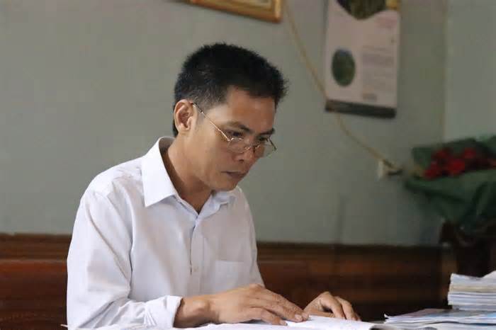 Trưởng thôn 46 tuổi ở Hà Tĩnh đã đậu tốt nghiệp THPT