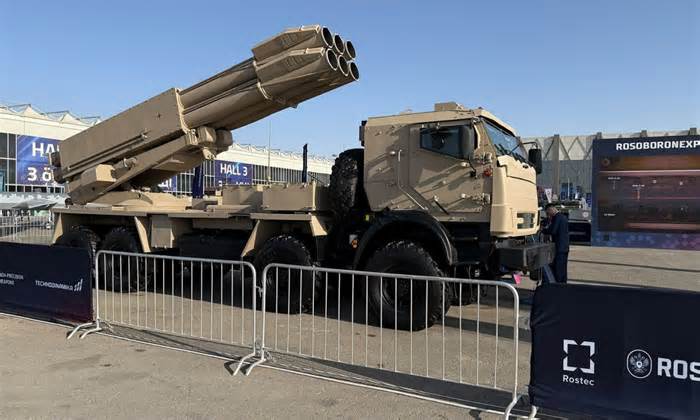 Tổ hợp 'HIMARS phiên bản Nga' lần đầu xuất hiện