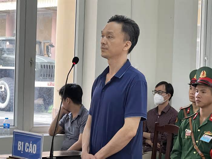 Nhóm cựu sĩ quan Học viện Quân y và Phan Quốc Việt được đề nghị giảm án