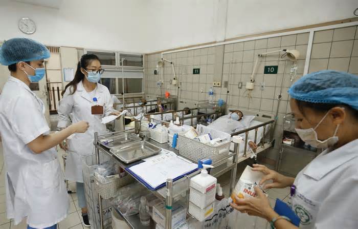 Thiếu vật tư y tế, hóa chất, khó khăn tài chính: Hai bệnh viện lớn kêu cứu