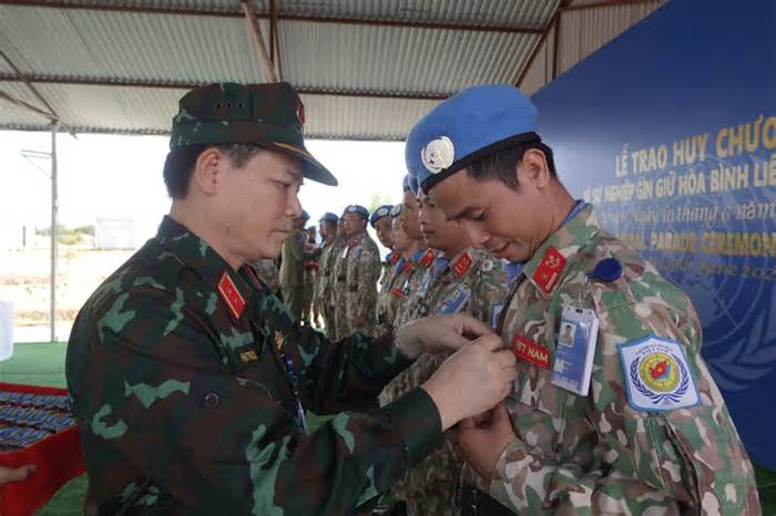 Đội Công binh số 2, tổ công tác ở Abyei nhận huy chương Vì sự nghiệp gìn giữ hòa bình Liên Hiệp Quốc