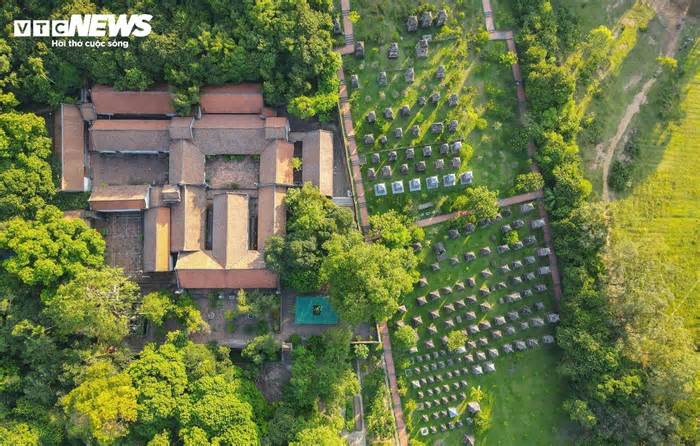 Chiêm ngưỡng ngôi chùa cổ vùng Kinh Bắc có vườn tháp lớn nhất Việt Nam