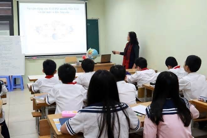 Cách tính tiền lương dạy thêm cho giáo viên theo dự thảo mới của Bộ GDĐT