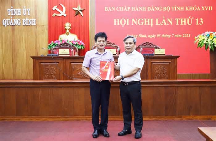 Công bố quyết định của Ban Bí thư về công tác cán bộ ở Quảng Bình