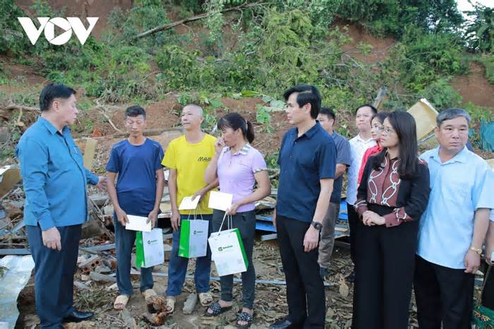 Trưởng Ban Tuyên giáo Trung ương kiểm tra công tác khắc phục hậu quả mưa lũ tại Mộc Châu