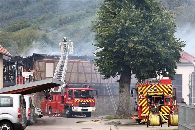 Pháp điều tra hình sự về vụ cháy nhà nghỉ dưỡng làm 11 người chết