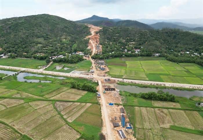 Phú Yên: Khai thác cát sai quy định, doanh nghiệp bị phạt hơn 300 triệu đồng