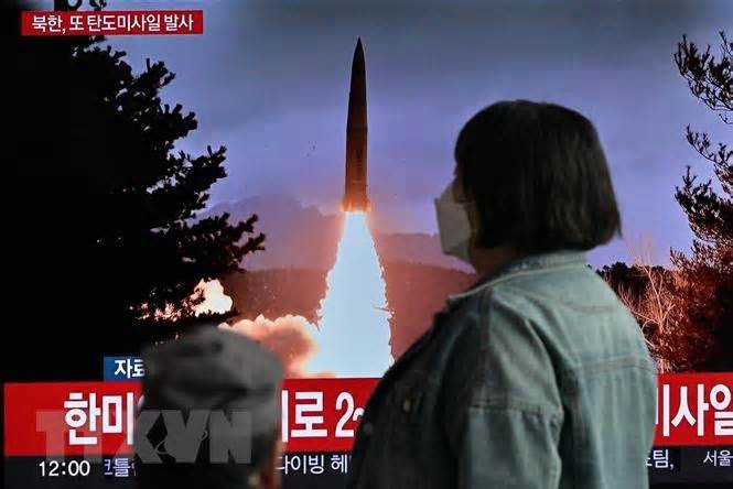 Phản ứng của Hàn Quốc và Nhật Bản về vụ phóng mới của Triều Tiên
