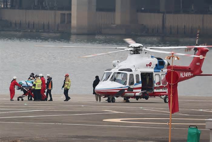 Lãnh đạo đối lập Hàn Quốc bị chỉ trích vì dùng trực thăng khẩn cấp chuyển viện