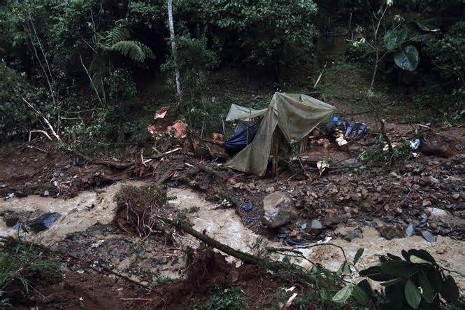 Ngập lụt mỏ vàng tại Burundi, 14 người được cho là đã thiệt mạng