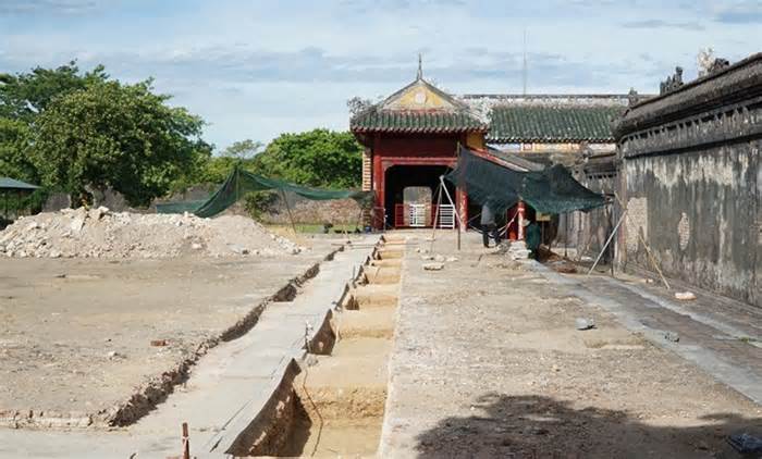 TT-Huế: Công bố kết quả khai quật khảo cổ học nền Điện Cần Chánh