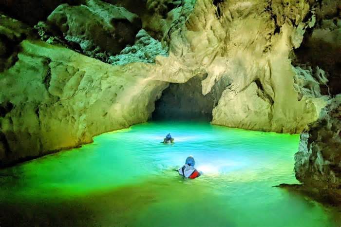 Thêm 20 hang động mới được khám phá tại Quảng Bình