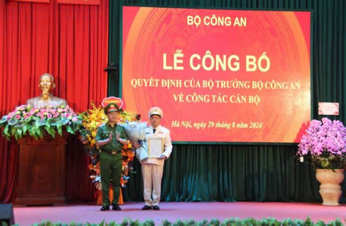 Bộ trưởng Bộ Công an bổ nhiệm cục trưởng, phó giám đốc công an tỉnh