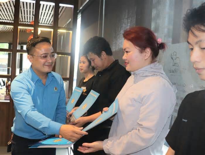 Công đoàn quận Hải Châu tặng 200 suất quà cho người lao động