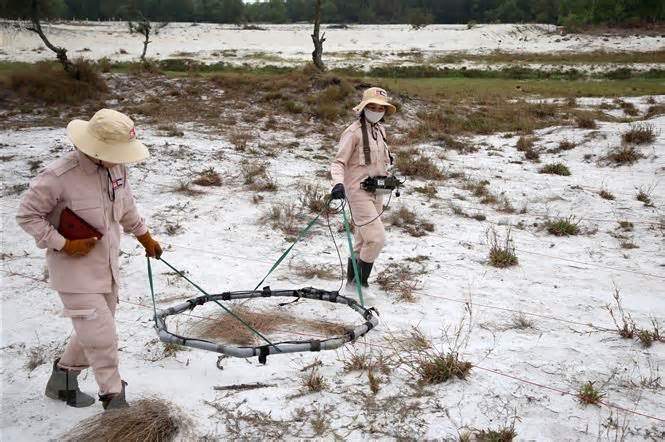 Quảng Trị huy động nguồn lực để kiểm soát ô nhiễm bom, mìn