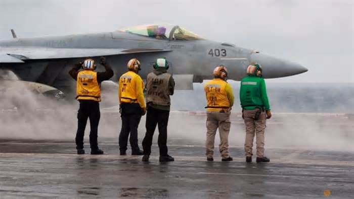 Mỹ tố máy bay Trung Quốc áp sát nguy hiểm máy bay ném bom Mỹ ở Biển Đông